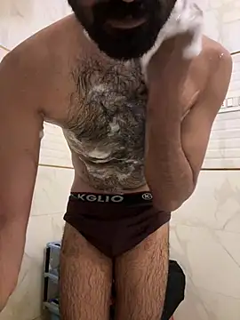 ALWAYSHORNYDADDY 网络视讯表演