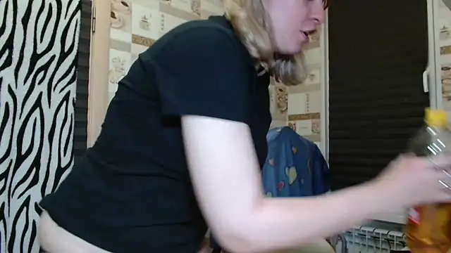 TherestlessKitty's Live XXX Chat