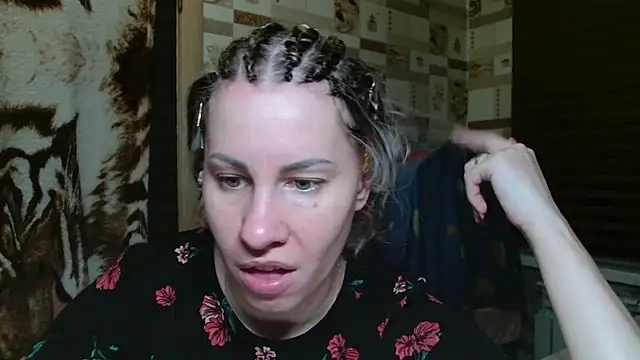 TherestlessKitty webcam show