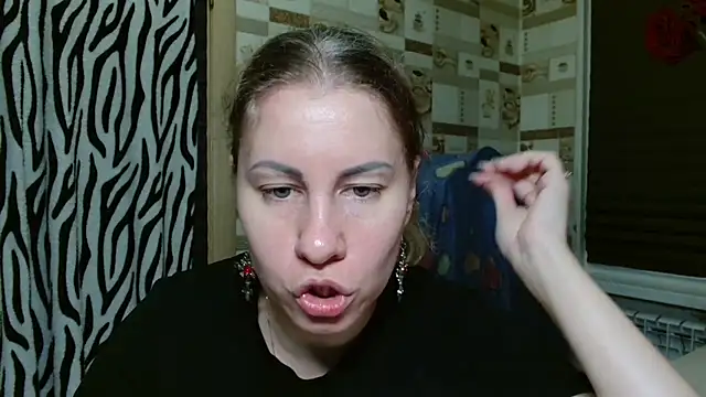 TherestlessKitty's Live XXX Chat