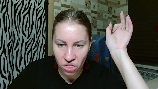 TherestlessKitty webcam show