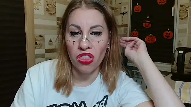 Pertunjukan Kamera Web TherestlessKitty