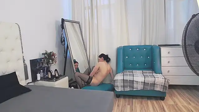 AlinaOnly Pertunjukan Webcam