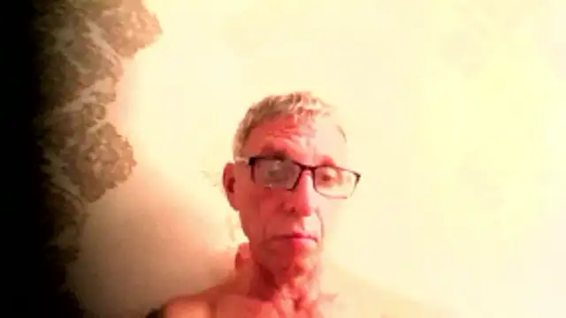 Show modela BobbyXRoyal na web-kameri