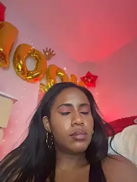 AlisonHoot69 Adlı Modelin Canlı XXX Sohbeti