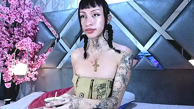 MadisonWood01 Webcam Show