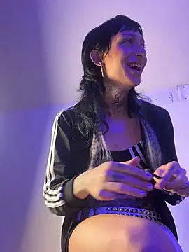 MadisonWood01 Show in webcam