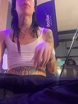 MadisonWood01's Webcam Show