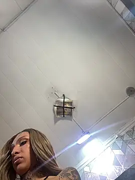 MadisonWood01 Webcam Show