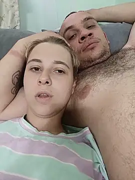 Gussie_Bridie webcam show