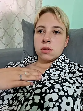 Gussie_Bridie's Live XXX Chat