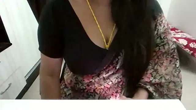 telugu-keerthi3's Webcam Show