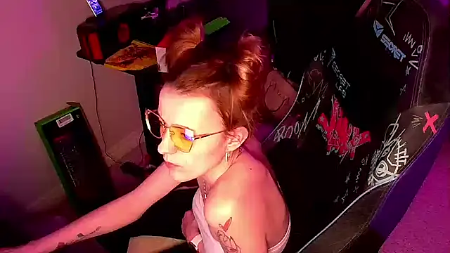 Show webcam de kinkyycouplee