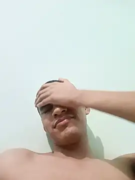 Show modela Rogersmit2 na web-kameri