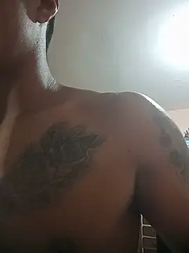 Aqua2312 Show in webcam