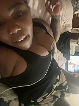 Goddess_Nafeesha Show in webcam