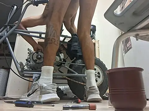 freakzmexx webcam show