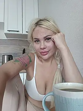 Show modela Lika8234 na web-kameri