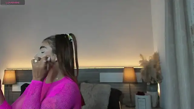 חדר צ'אט בשידור חי של ZarahFoxx