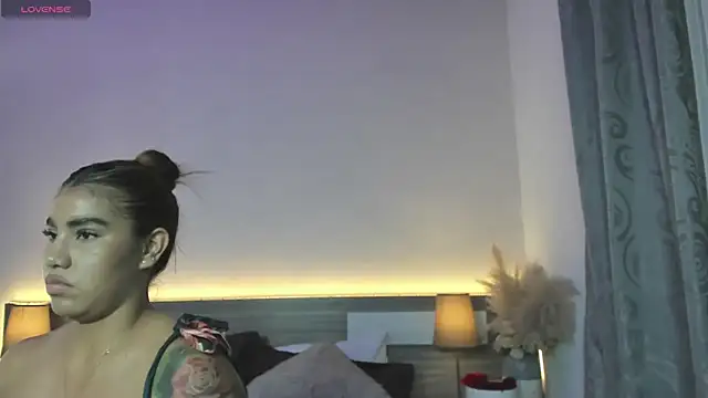 Chat XXX en directo de ZarahFoxx