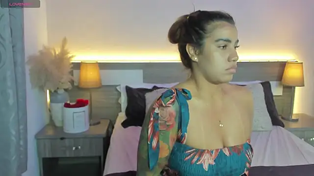 ZarahFoxx Chat XXX live