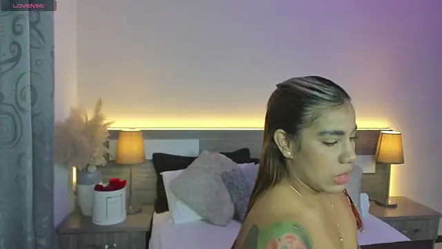 ZarahFoxx Chat XXX in diretta