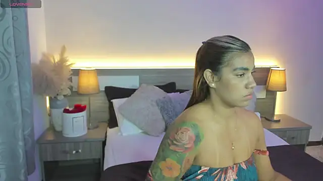 دردشة ZarahFoxx الجنسية المباشرة