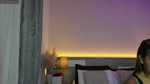 Chat XXX ao vivo de ZarahFoxx