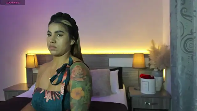 Živý XXX chat ZarahFoxx