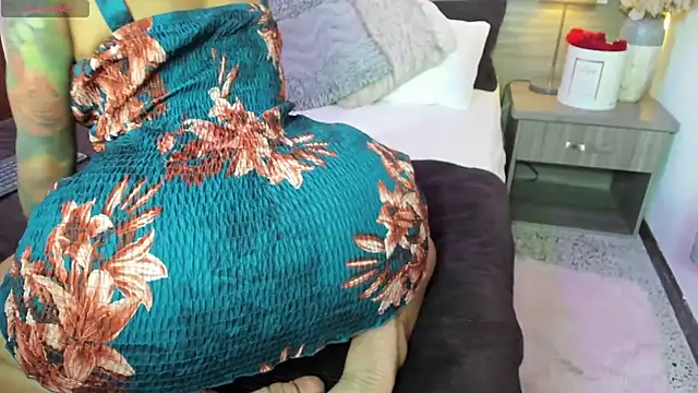 ZarahFoxx live XXX chat