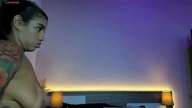 ZarahFoxx's Live XXX Chat
