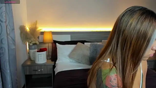 צ'אט XXX בשידור חי של ZarahFoxx
