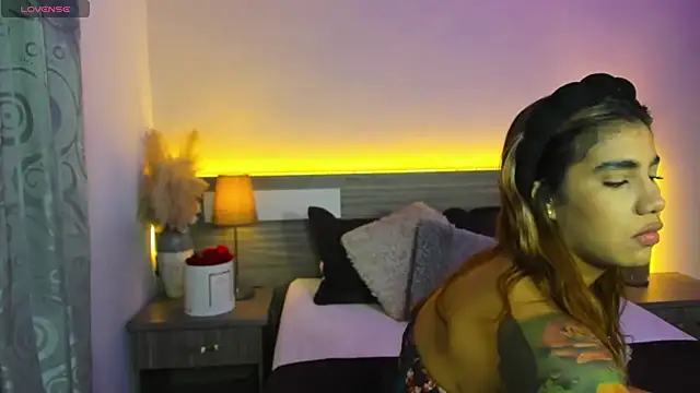 ZarahFoxx Chat XXX live