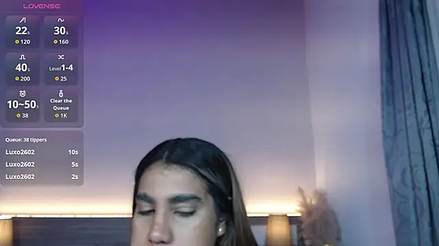 ZarahFoxx's Live XXX Chat