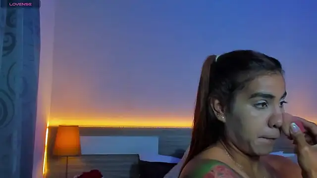 ZarahFoxx লাইভ XXX চ্যাট