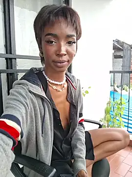 LulumiBloom live XXX chat