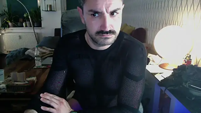 tomz0819 Webcam-Show