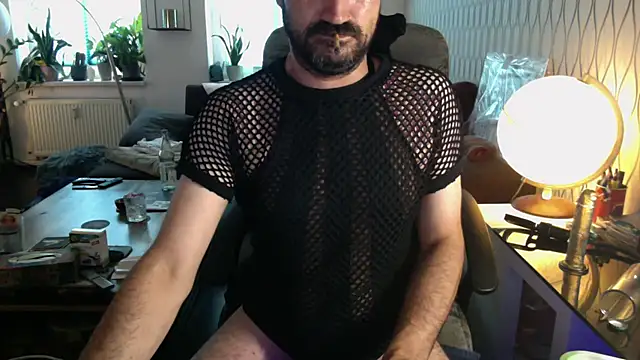 tomz0819 Show Webcam