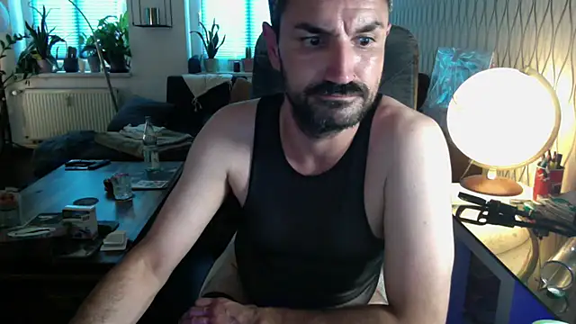 tomz0819 Pertunjukan Webcam