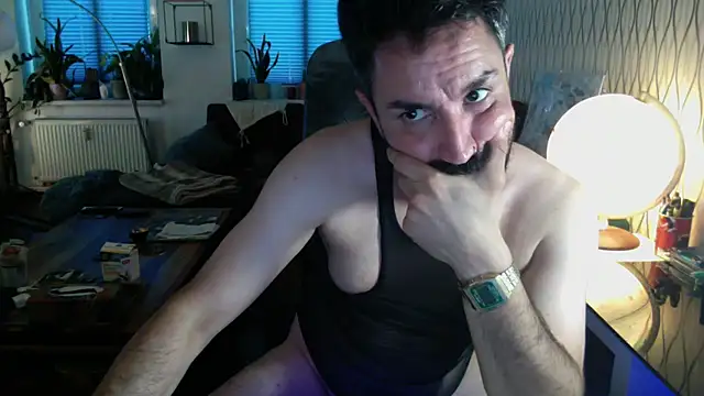 tomz0819 ওয়েবক্যাম শো
