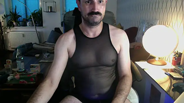 tomz0819's Webcam Show