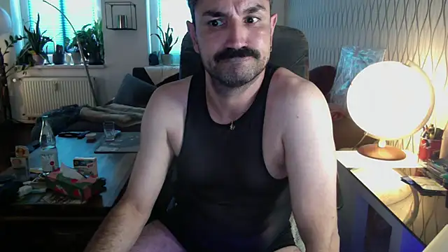 Show de tomz0819 na webcam