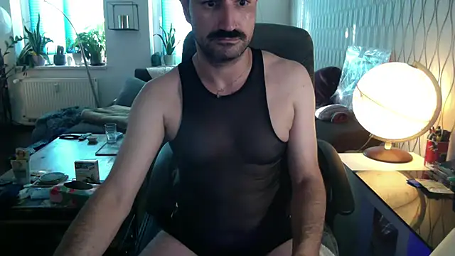 Show de tomz0819 na webcam