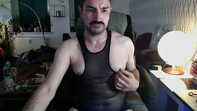 Вебкам-шоу tomz0819