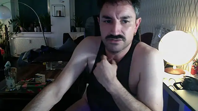 tomz0819 Webcam-Show