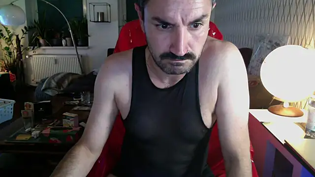 tomz0819 Show Webcam