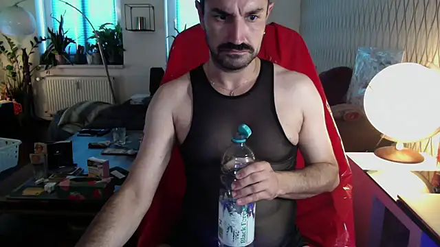 tomz0819 webkamerás műsora