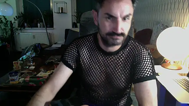 tomz0819 webkamerás műsora