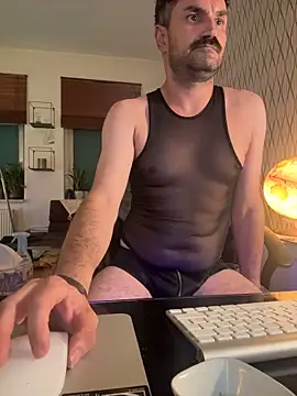 Show de tomz0819 na webcam