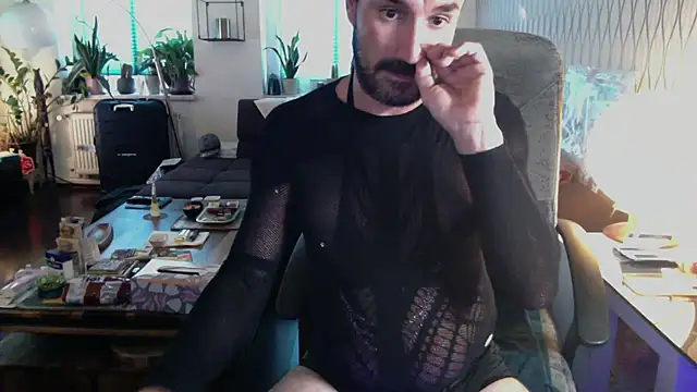 tomz0819's Webcam Show
